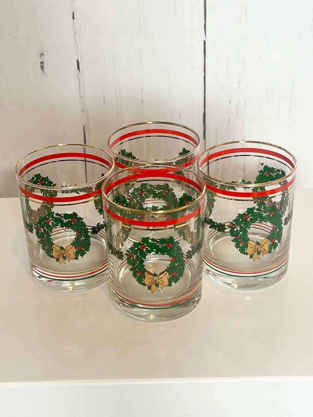 Vintage Libbey Christmas Wreath Glasses - Gold Rimmed and Bows Holiday Tumblers